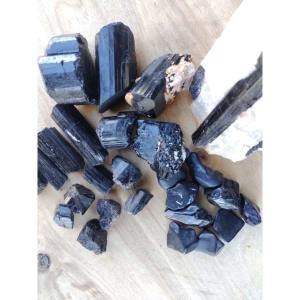 Pedra Turmalina Negra (a pedra poderosa de proteção)