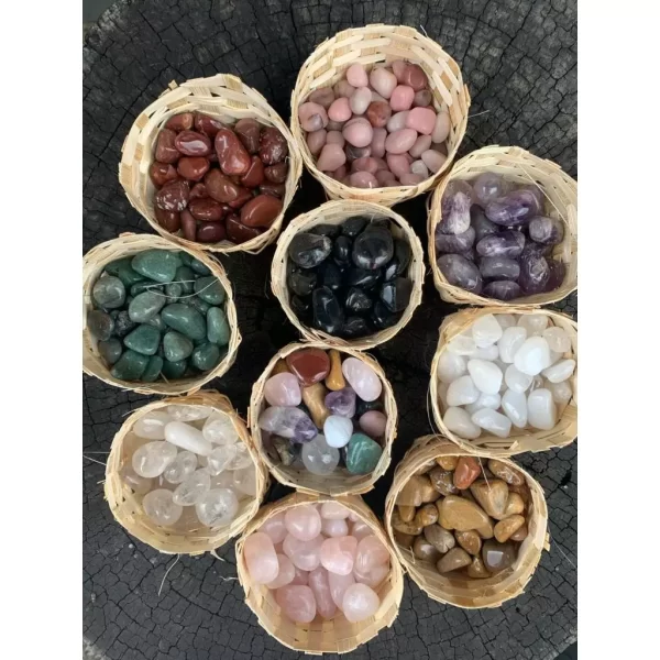 Mini Cesto Pedrinhas Roladas (2cm): Ametista, Quartzo Rosa - Verde - Leitoso, Jaspe Vermelho - Amarelo, Cristal, Ônix, Opala Rosa, Misto Mix, Misto bruto
